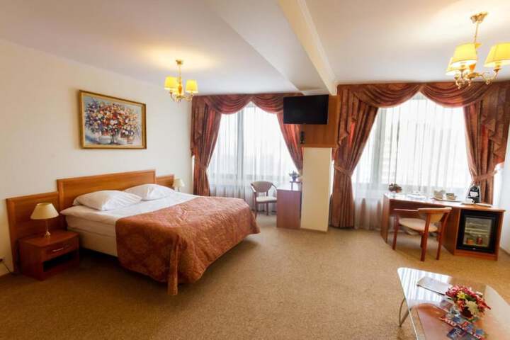 Room 10 of 49