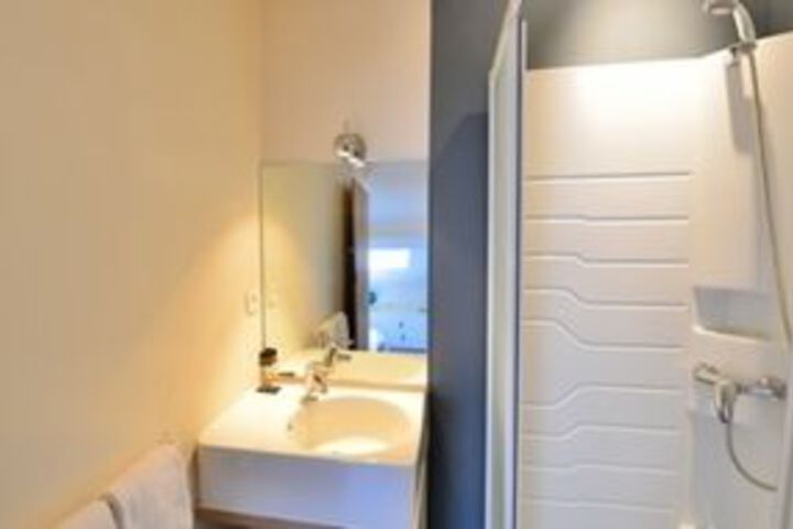 Room 2 of 8