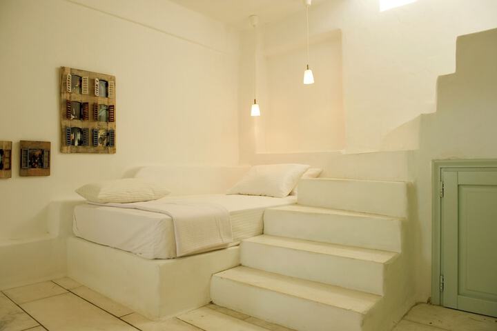 Room 32 of 118