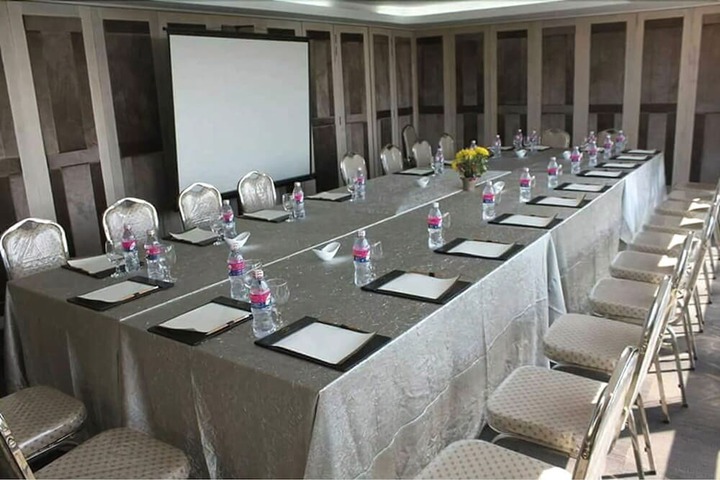 Business Center 119 of 129