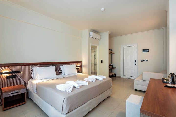 Room 12 of 39