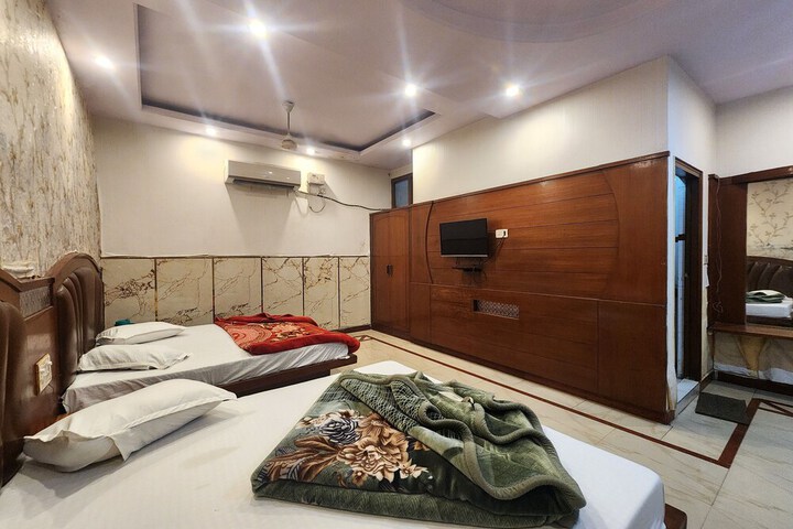 Room 40 of 49