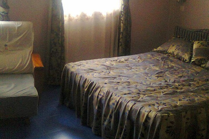 Room 7 of 14