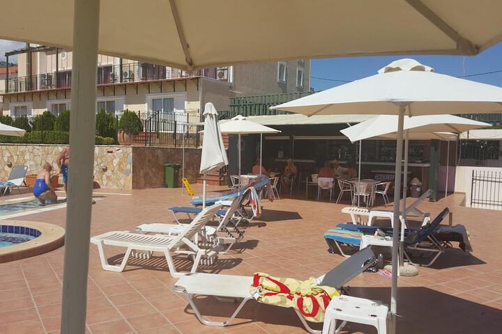 Hotel with Pool