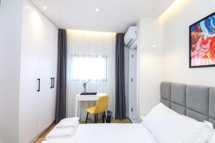 Room 8 of 59