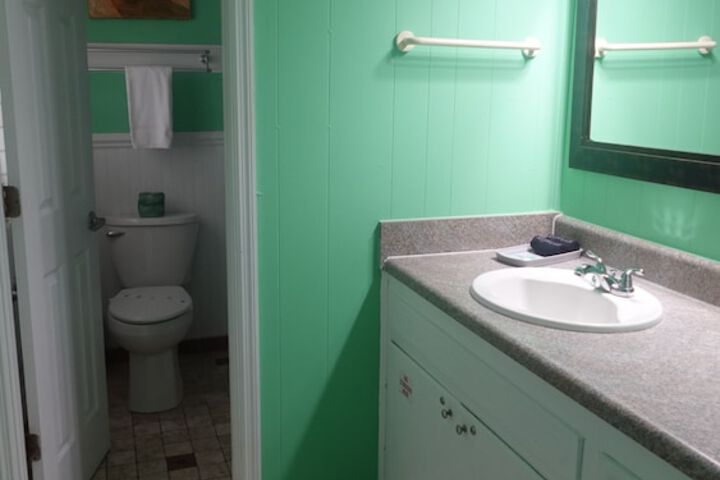 Room 239 of 282