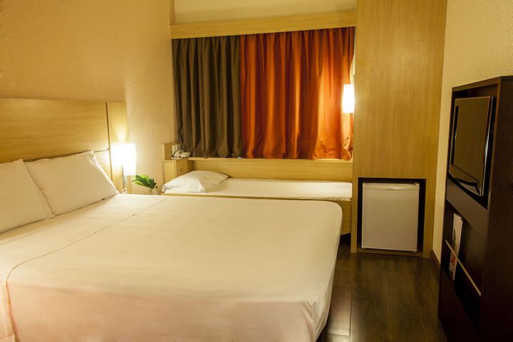 Room 5 of 59