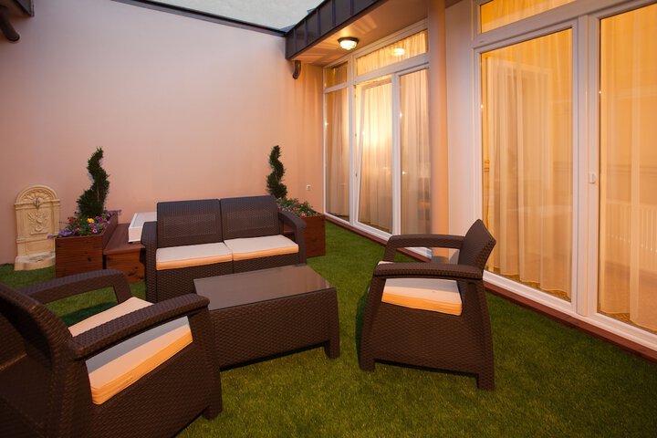 Terrace/Patio 26 of 27