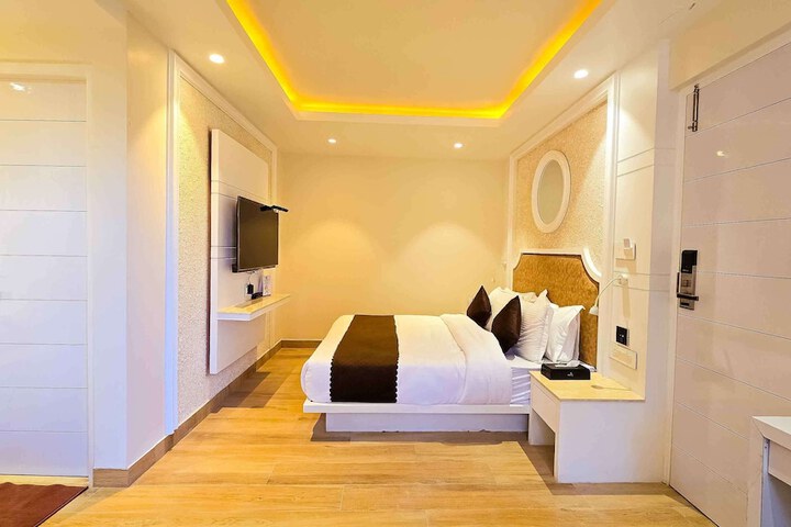 Room 17 of 48