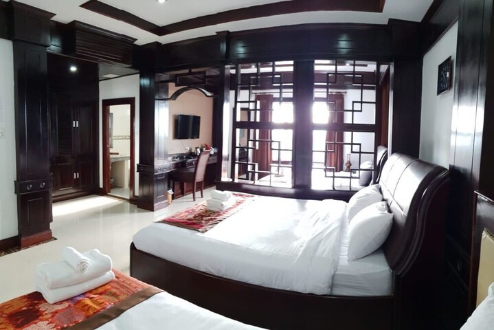 Room 11 of 49