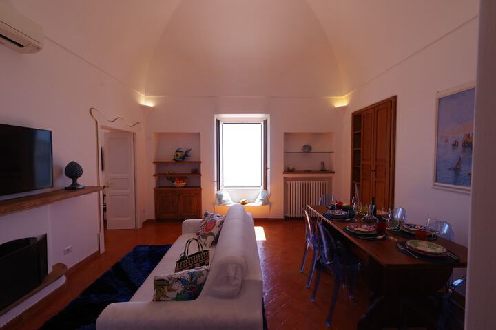 Room 46 of 83