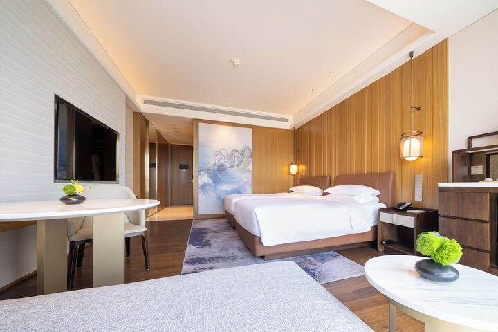 Room 19 of 68