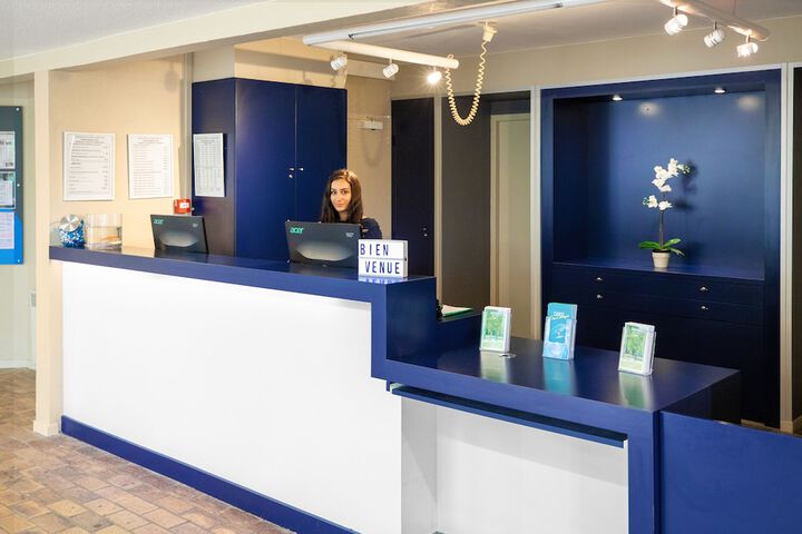Entrance & Lobby