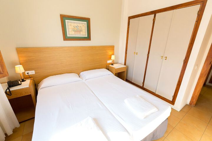 Room 5 of 78