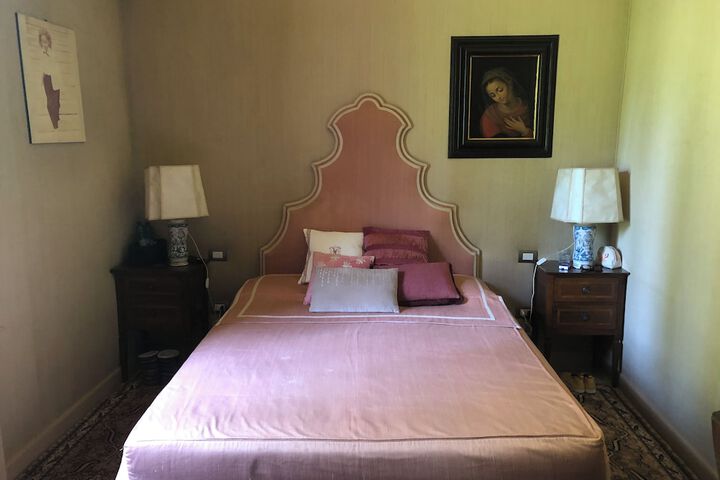 Room 22 of 49