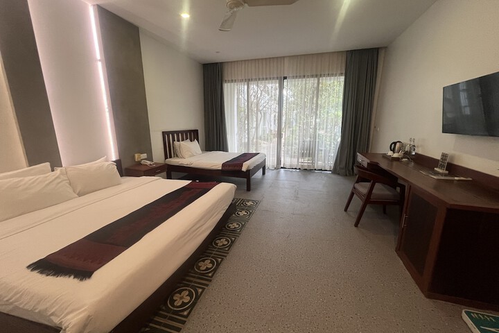 Room 33 of 105
