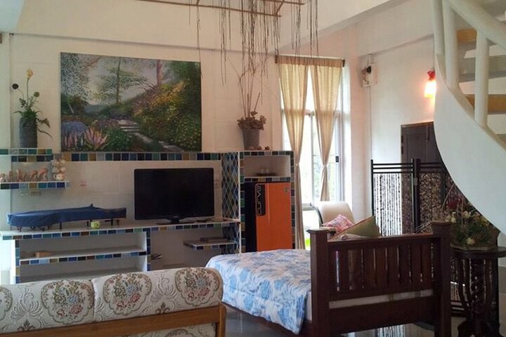 Room 8 of 150