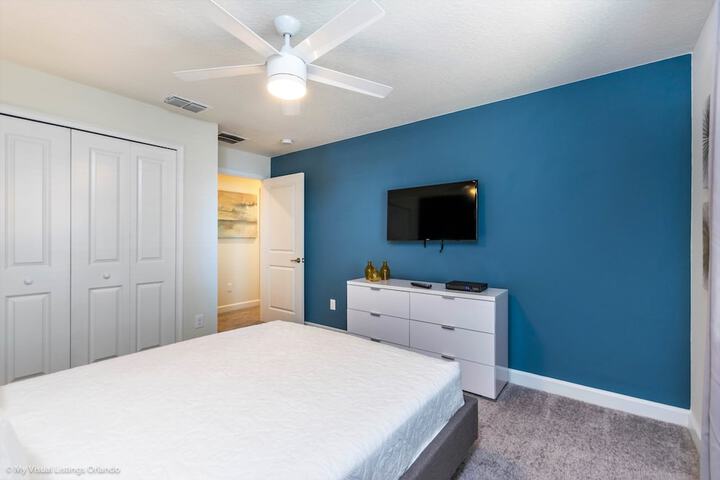 Room 5 of 34
