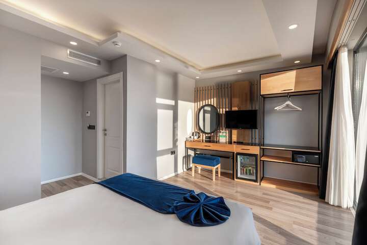 Room 37 of 54
