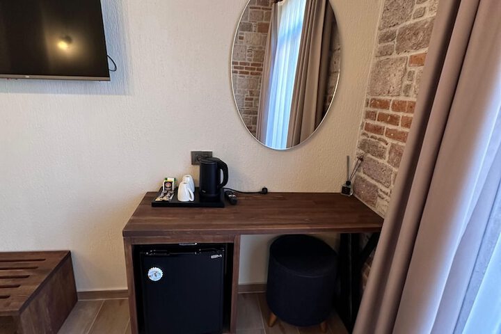 Room 11 of 51