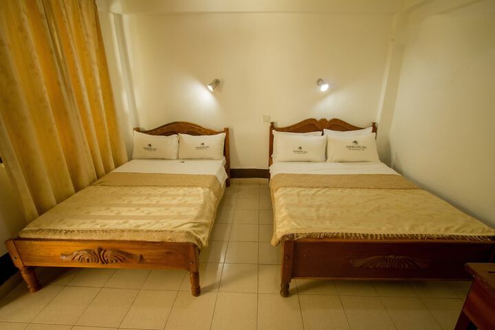 Room 6 of 36