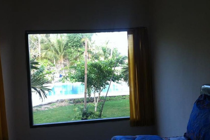 Room 9 of 48