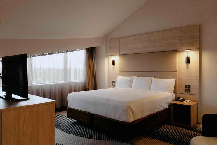 Room 35 of 107