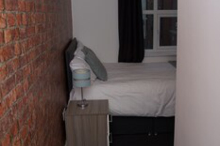 Room 21 of 36
