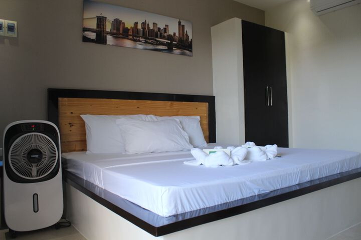 Room 29 of 33