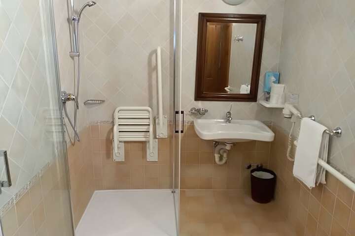 Room 14 of 29
