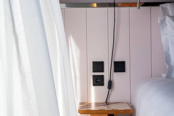 Room 67 of 192