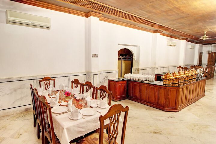 Dining Photos