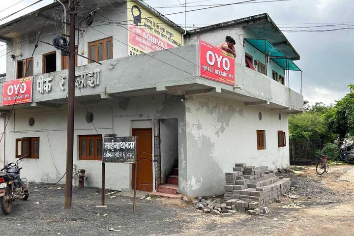 OYO Flagship Hotel Delight Inn