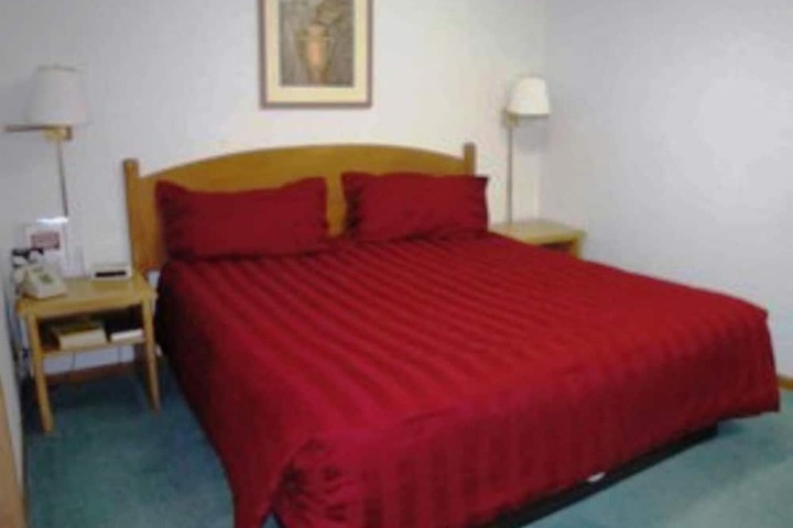 Room 15 of 40