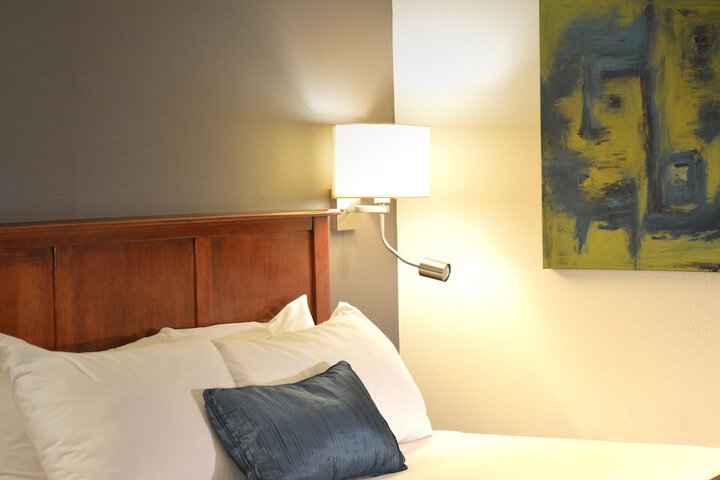 Room 6 of 48