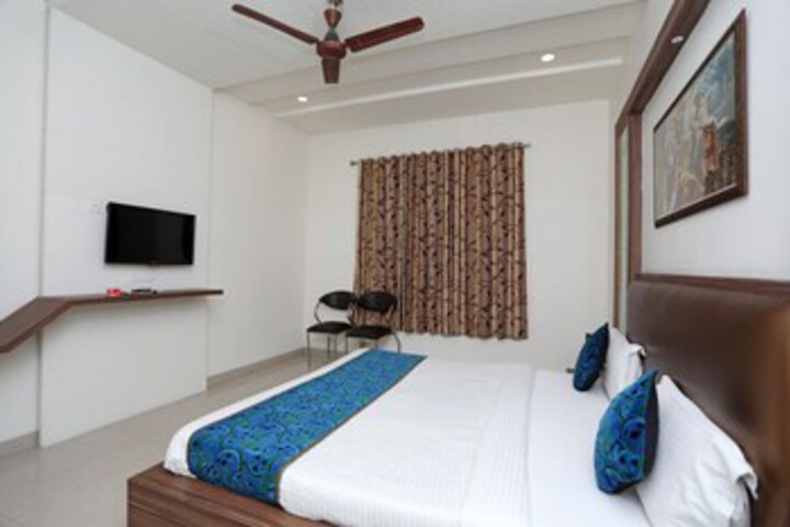 Room 16 of 23