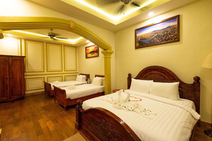 Room 4 of 28