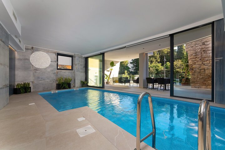 Pool 35 of 56