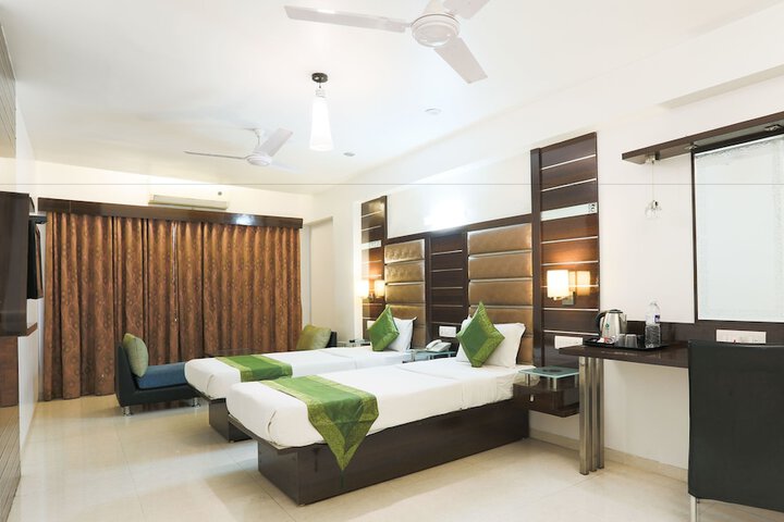 Room 28 of 66