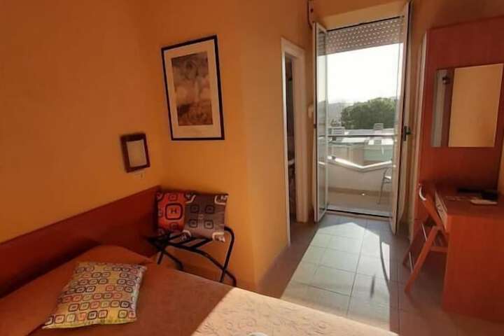 Room 8 of 54