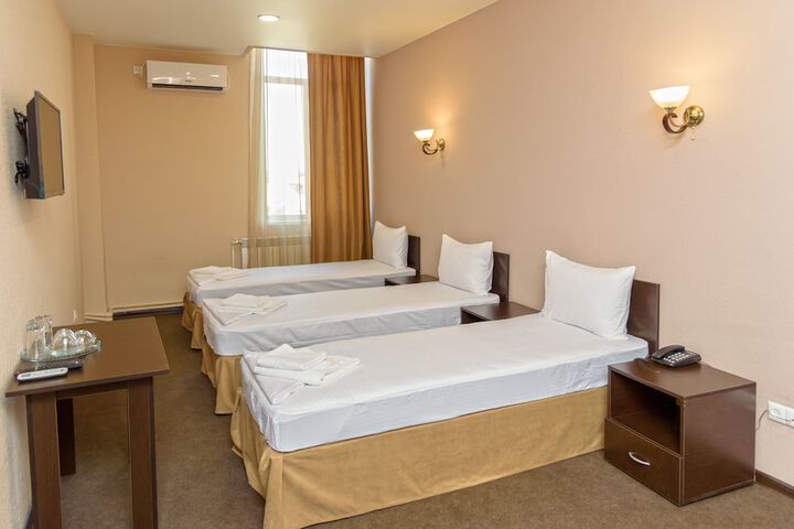 Room 4 of 69