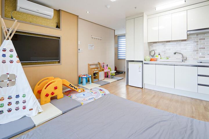 Room 5 of 56