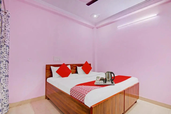 Room 2 of 13
