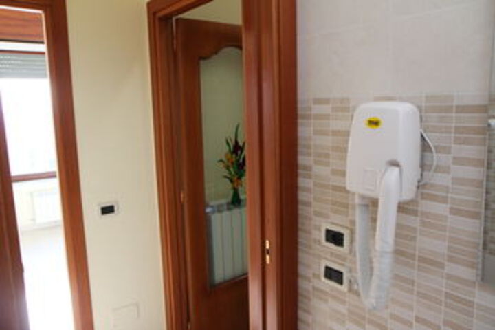 Room 15 of 24
