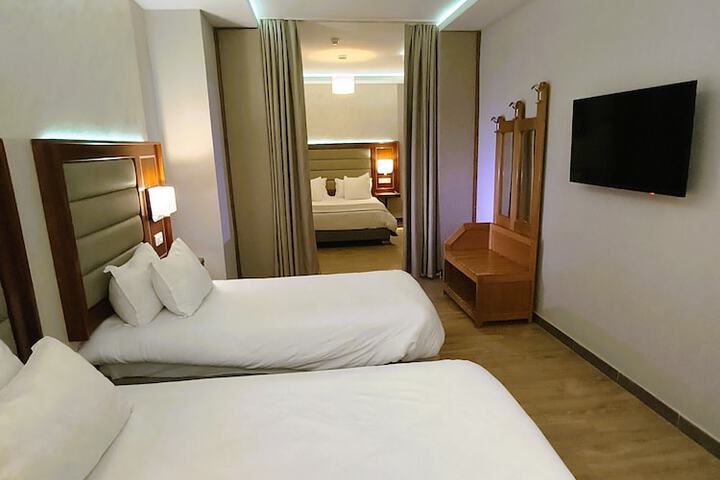 Room 15 of 82
