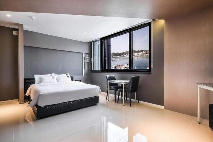 Yeongdeok Gangguhang Cloud Hotel