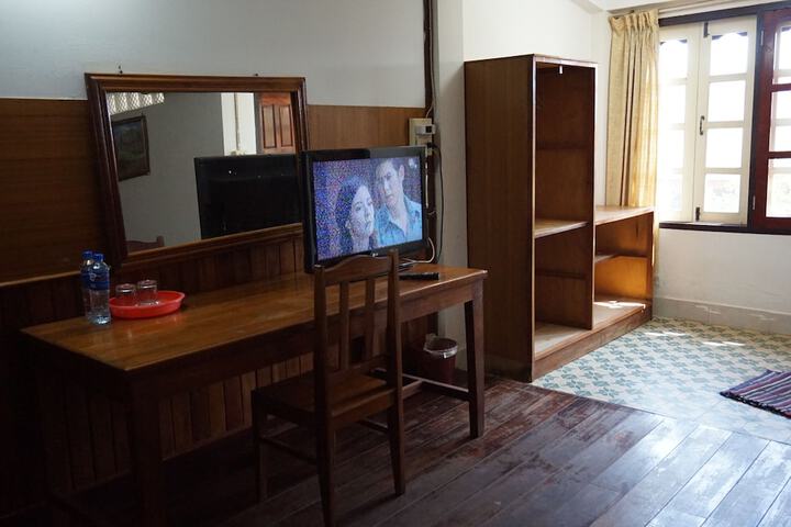 Room 14 of 20