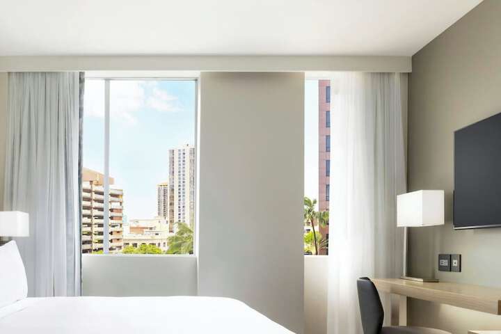 Room 29 of 65