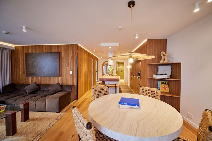 Room 80 of 182