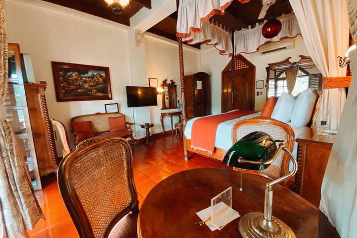 Room 4 of 66